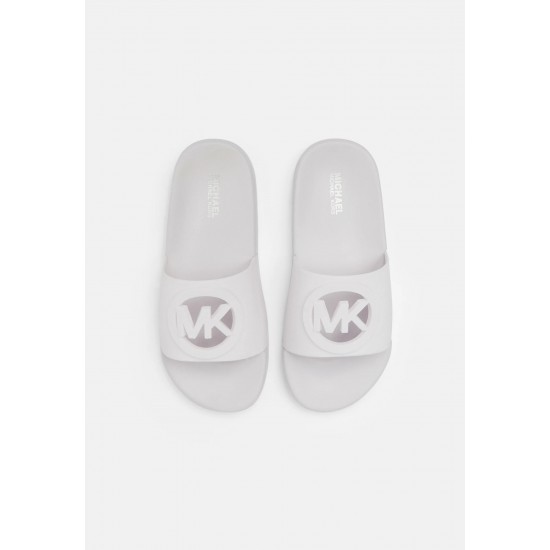 Παιδικές σαγιονάρες Michael Kors MK100696C σε λευκό χρώμα